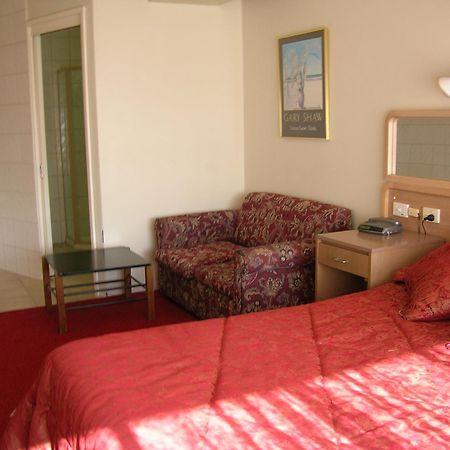 Peninsula Motor Inn Tyabb Bagian luar foto