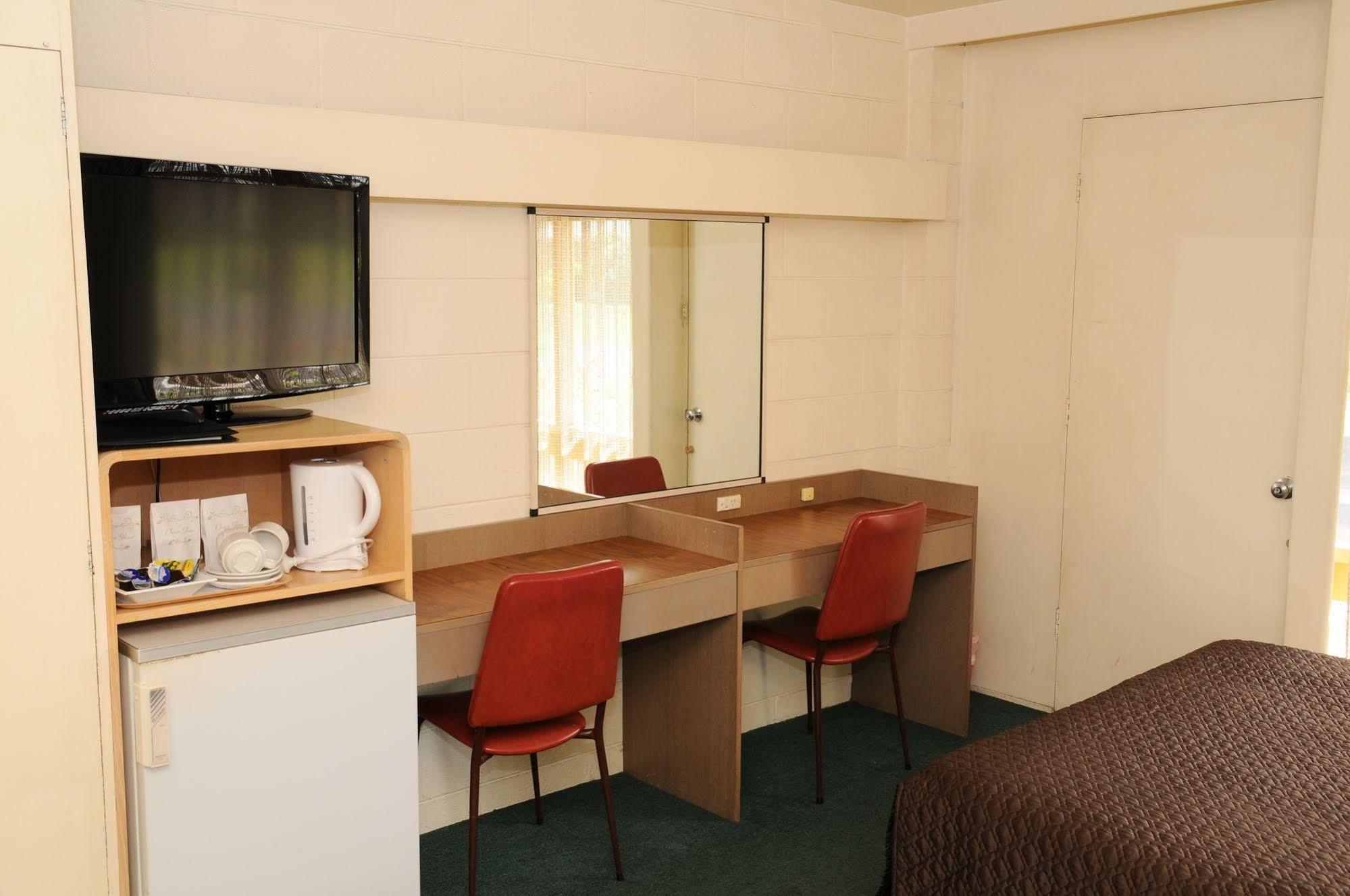 Peninsula Motor Inn Tyabb Bagian luar foto