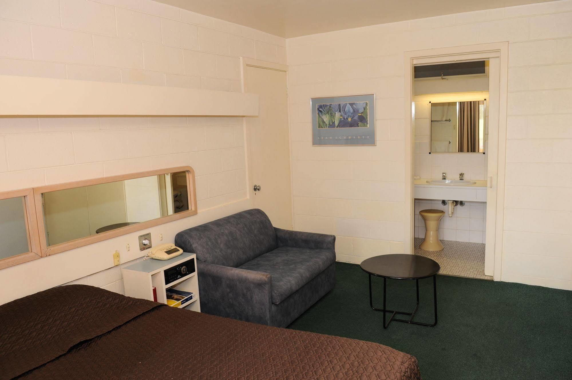 Peninsula Motor Inn Tyabb Bagian luar foto